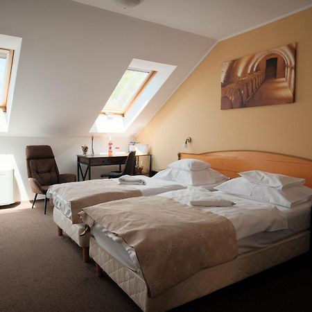 Bed and Breakfast Diofa Panzio Villány Exterior foto