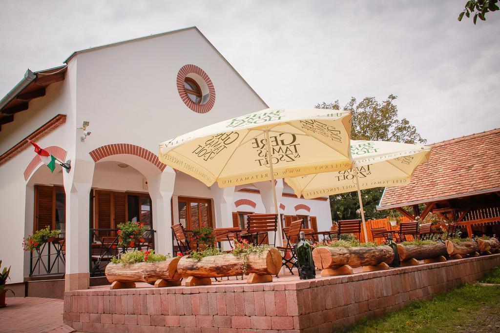 Bed and Breakfast Diofa Panzio Villány Exterior foto