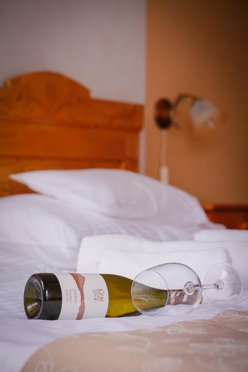 Bed and Breakfast Diofa Panzio Villány Zimmer foto